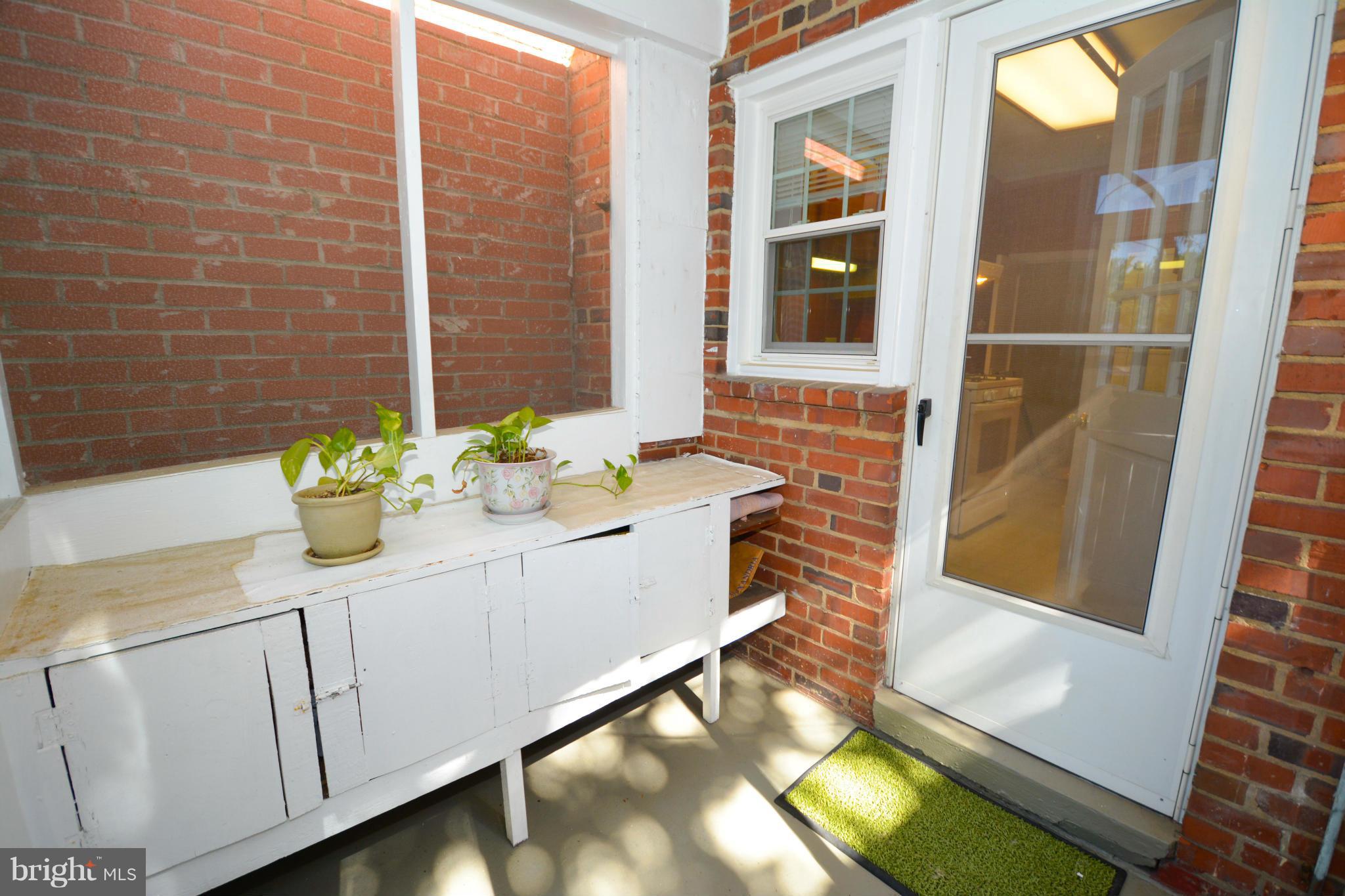 OLD TOWN ALEXANDRIA - Residential