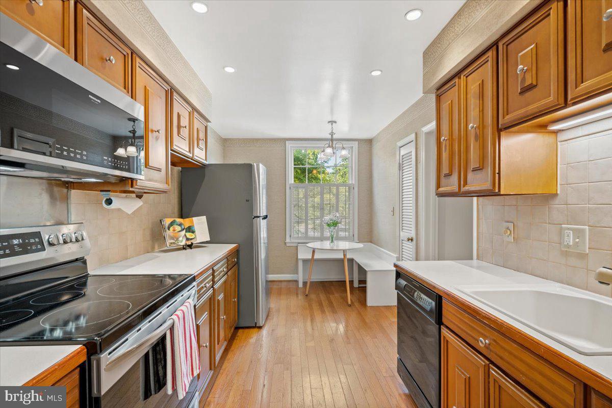 6336 OLDE TOWNE COURT