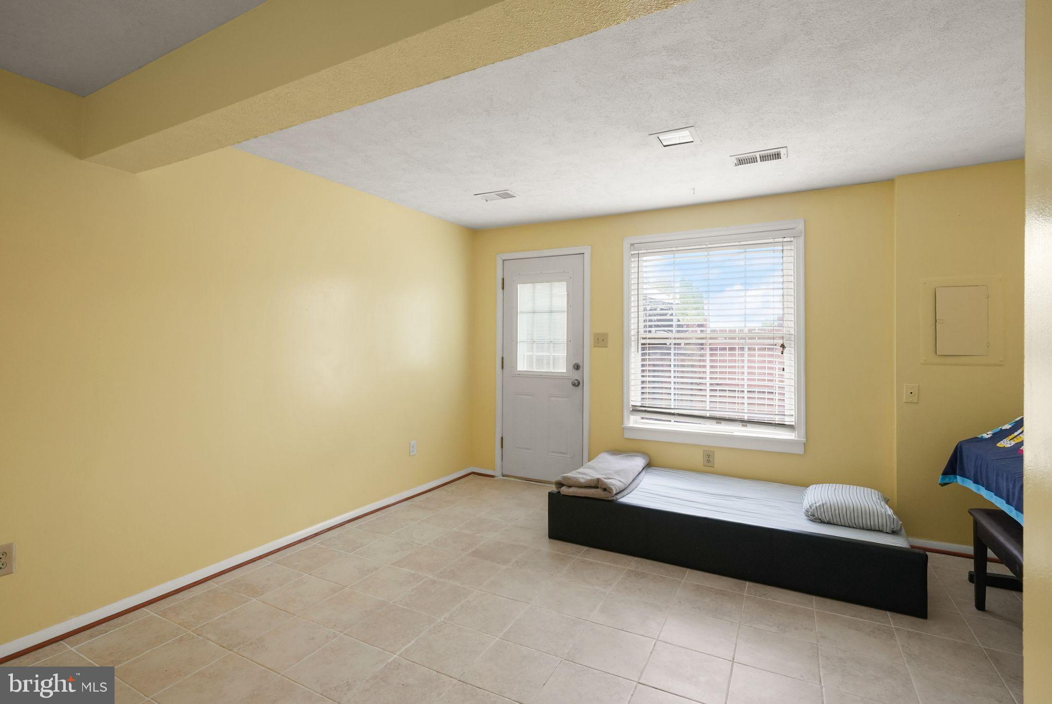 HUNINGTON RIDGE - Residential