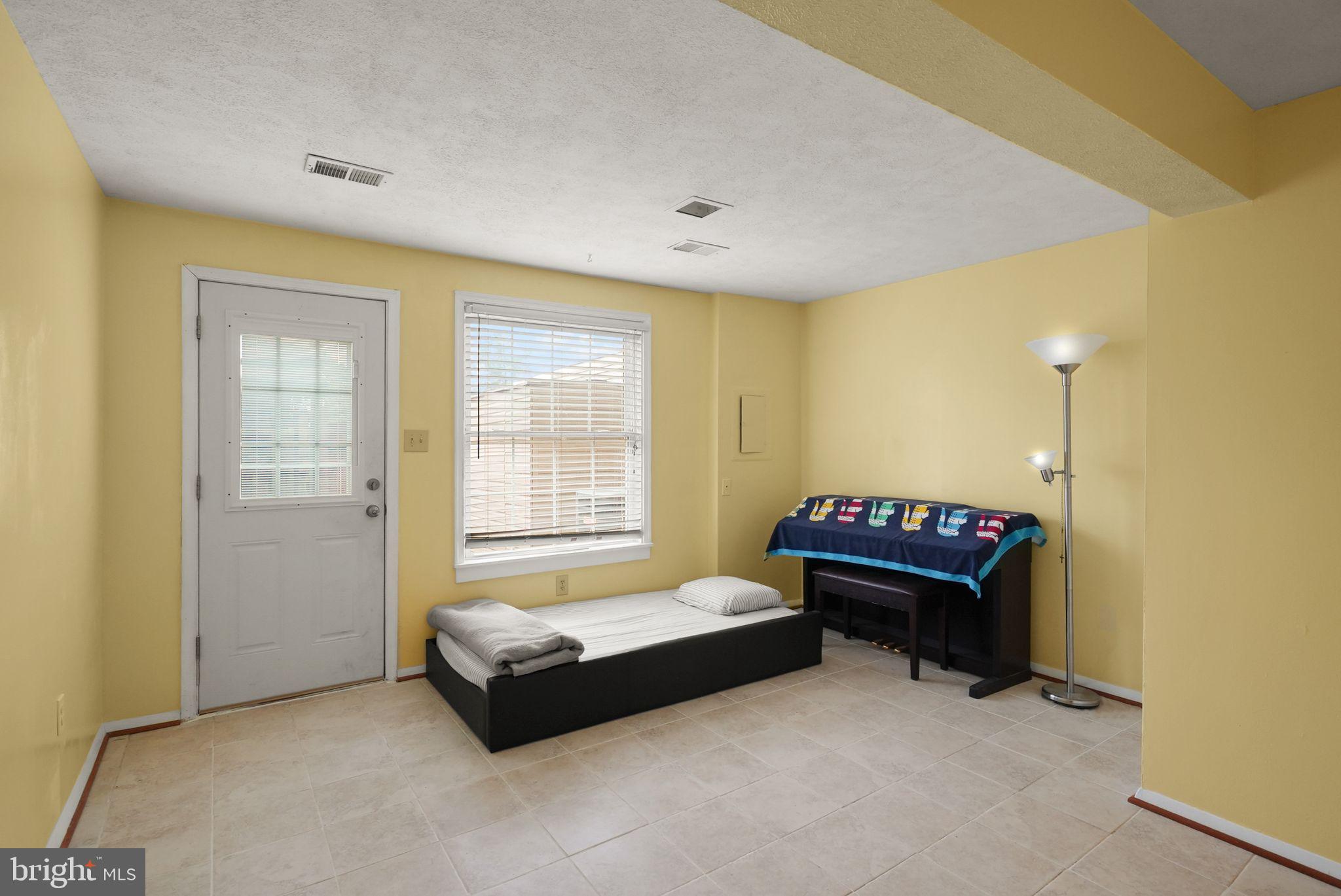 HUNINGTON RIDGE - Residential