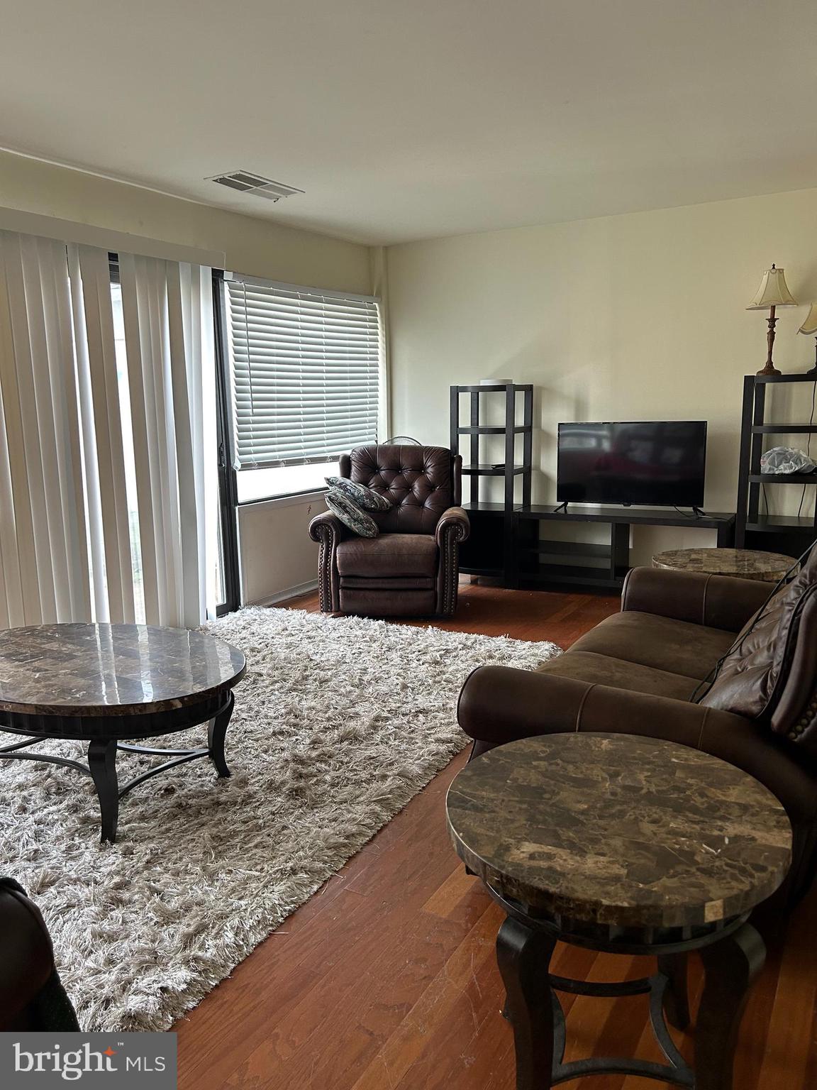 DULLES PARK TOWNHOUSES - Residential Lease