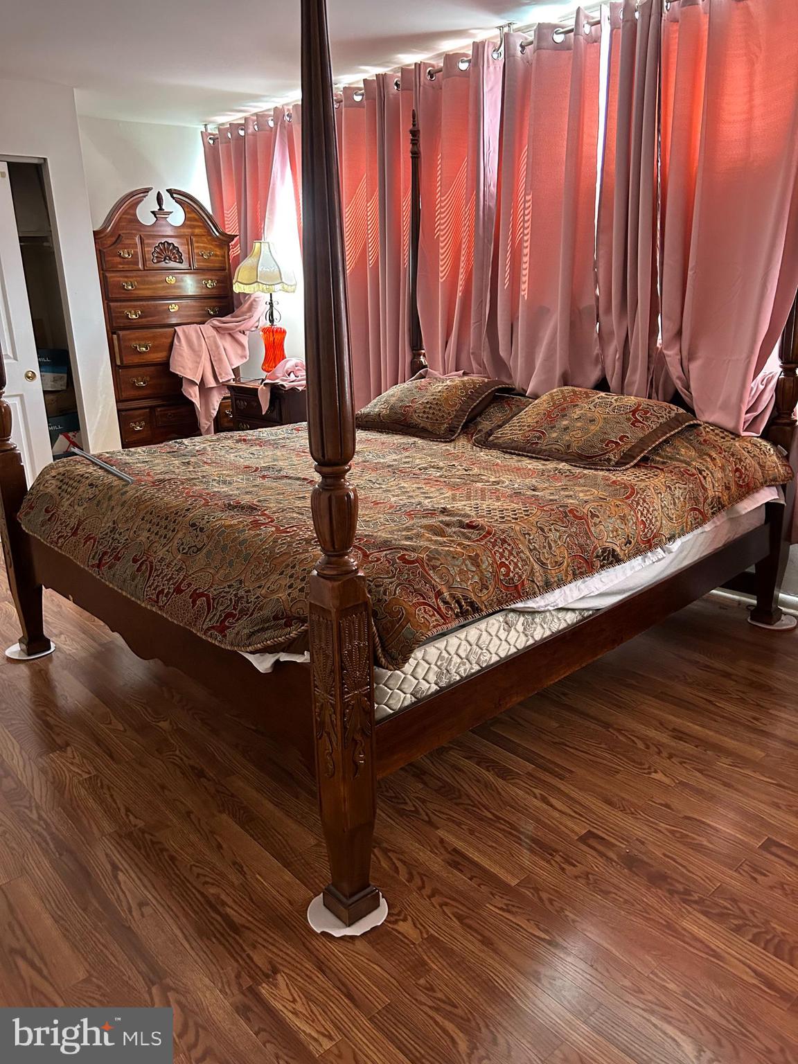 DULLES PARK TOWNHOUSES - Residential Lease