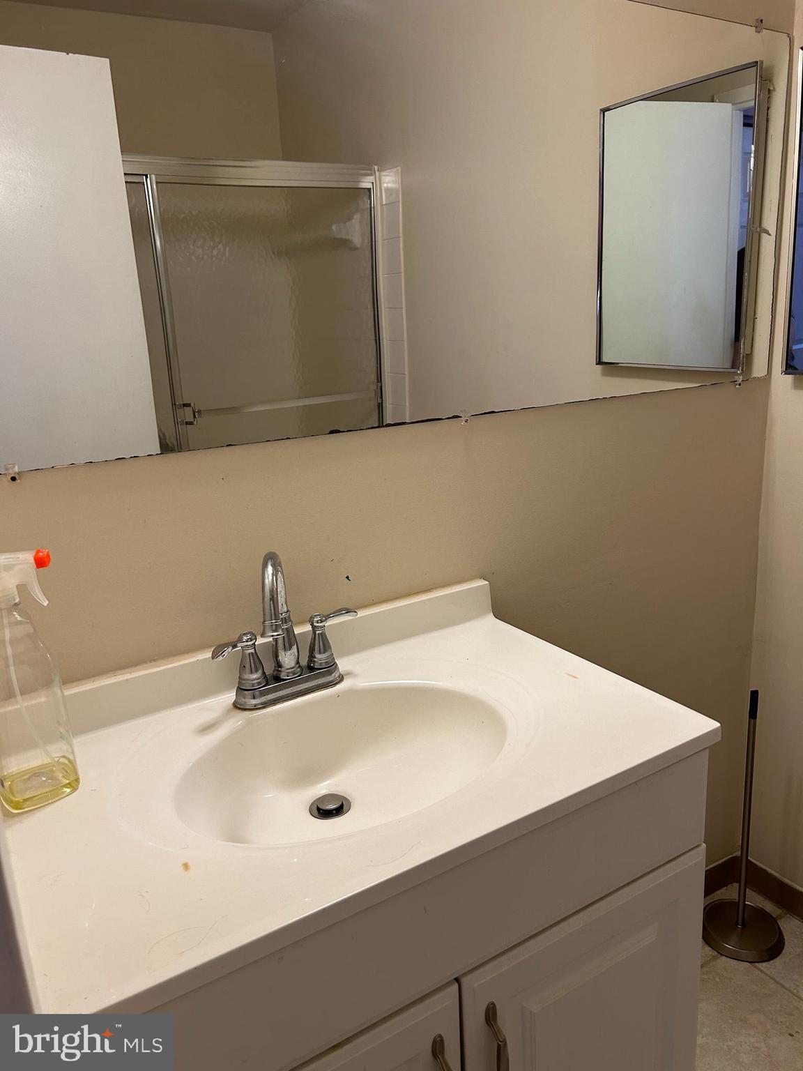 DULLES PARK TOWNHOUSES - Residential Lease