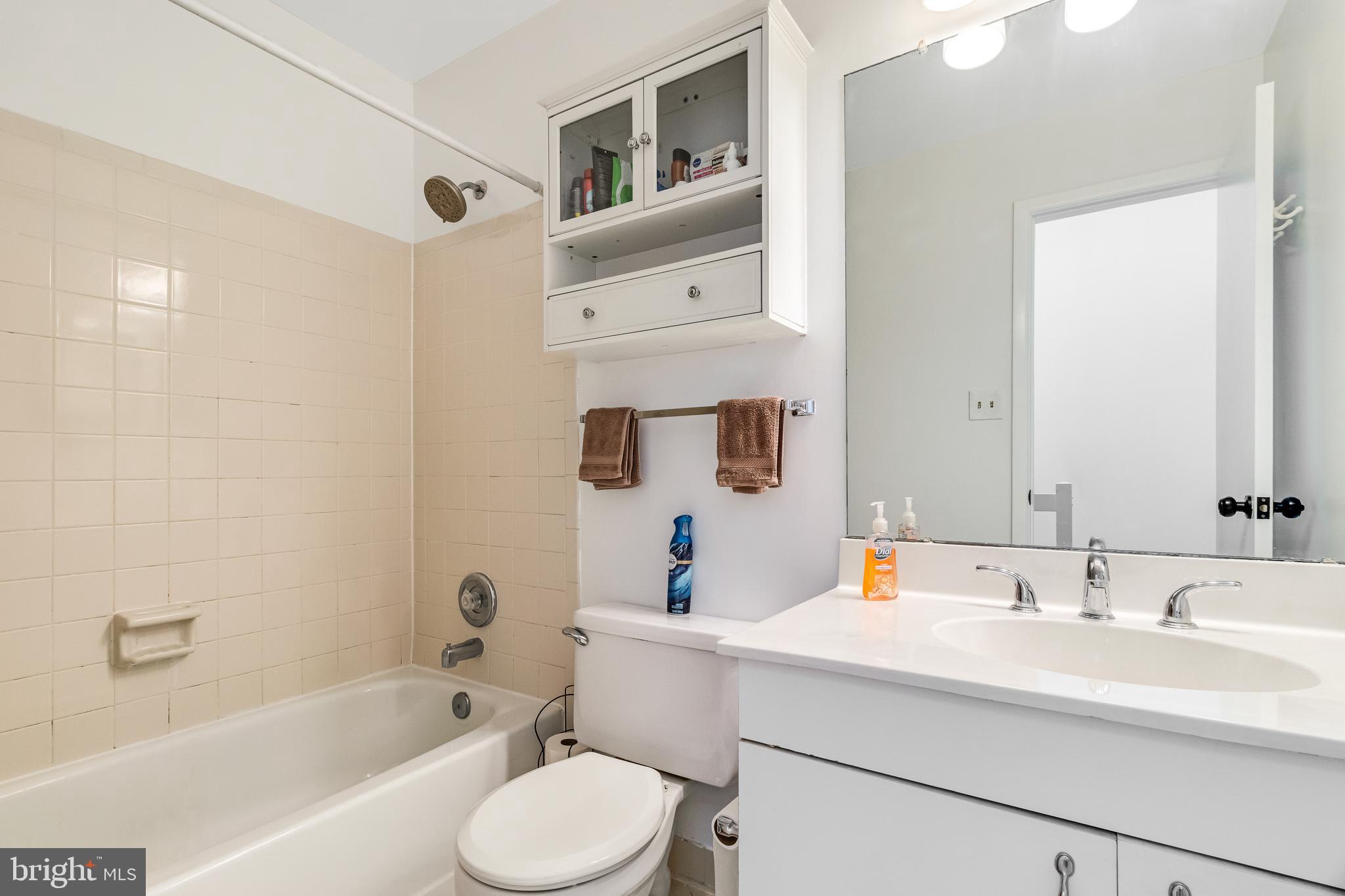 CHURCHILL TOWN SECTOR - Residential