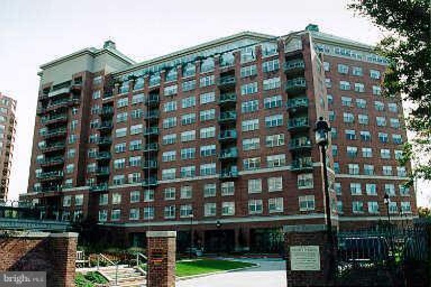 One-of-a-kind corner unit in the Colonnade with spacious floor plan, outdoor space from two balconies, and two gorgeous bedroom suites. A formal grand foyer and open LR/DR filled with natural light make this unit a rare find. Huge master bath with marble floors, separate den, custom built-in s, and a custom kitchen with table space complete the picture of this immaculate and beautiful residence.