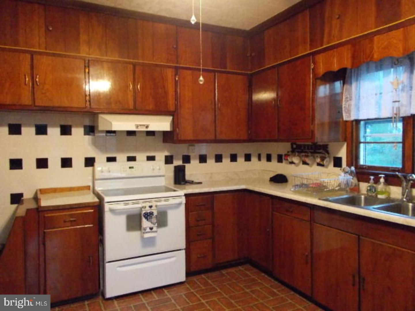 JONESTOWN - Residential