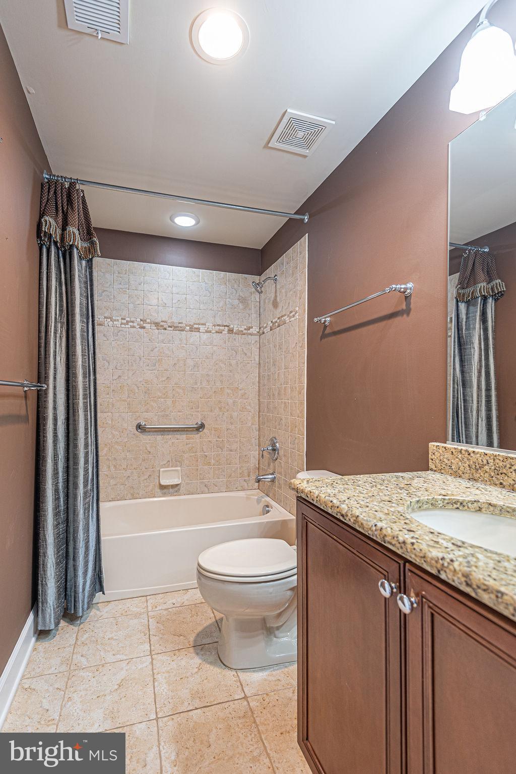 GLEN RIDDLE - Residential