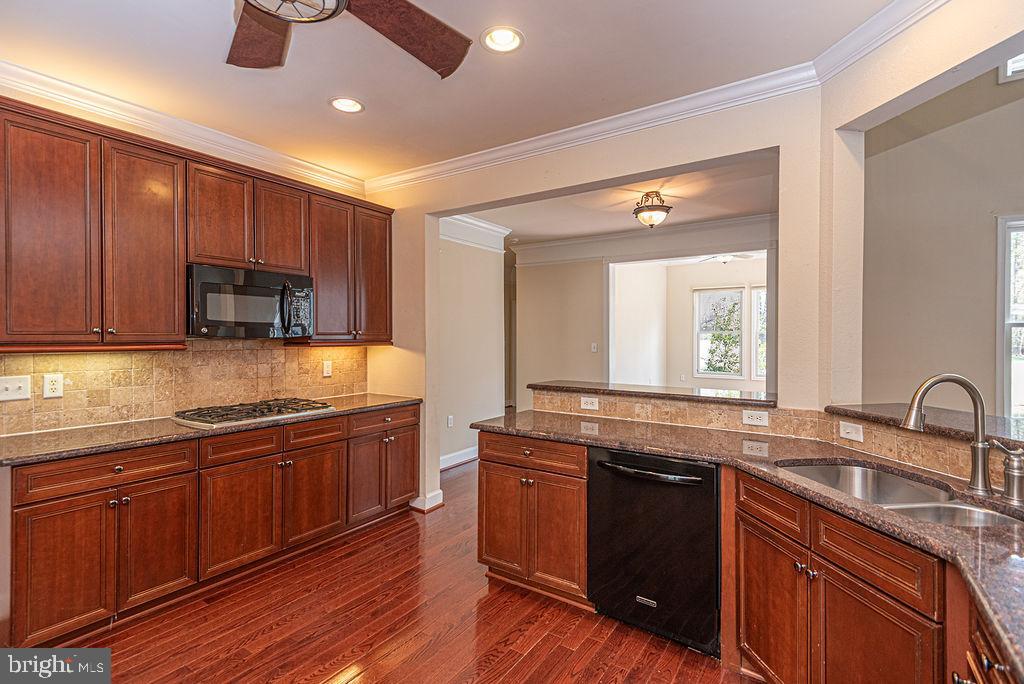 GLEN RIDDLE - Residential