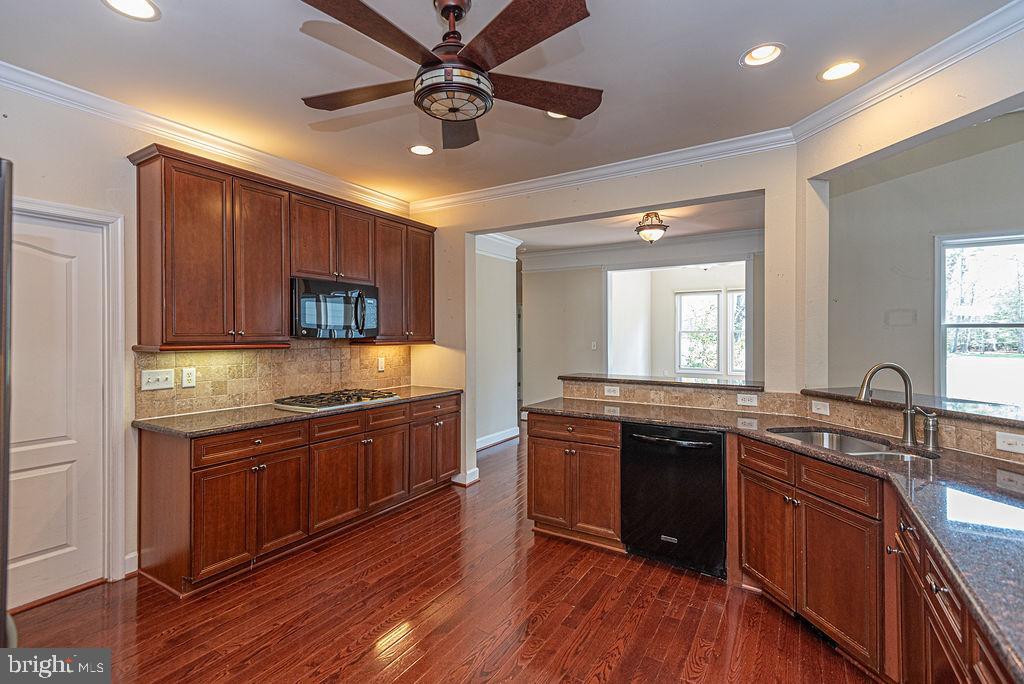 GLEN RIDDLE - Residential