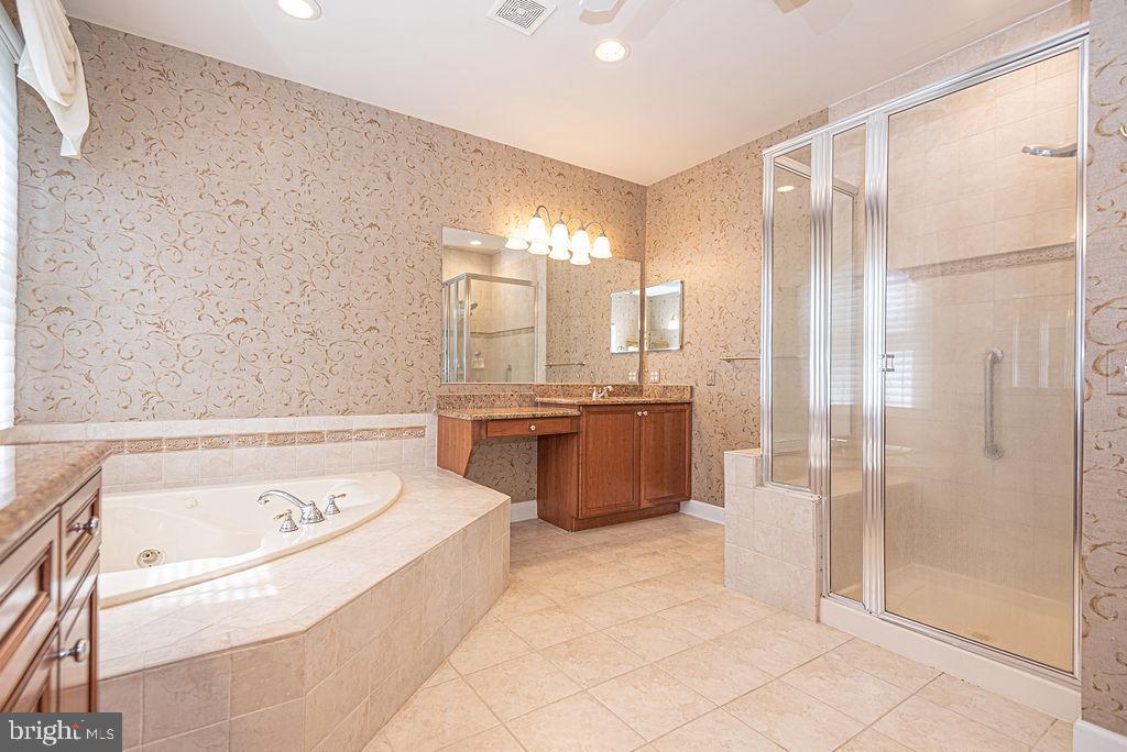 GLEN RIDDLE - Residential