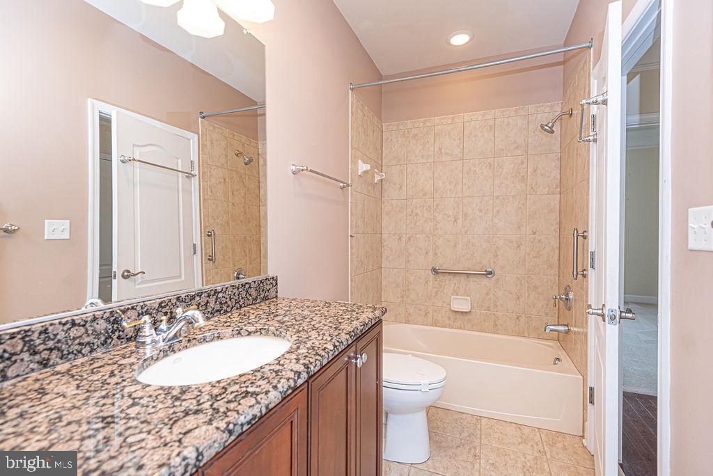 GLEN RIDDLE - Residential