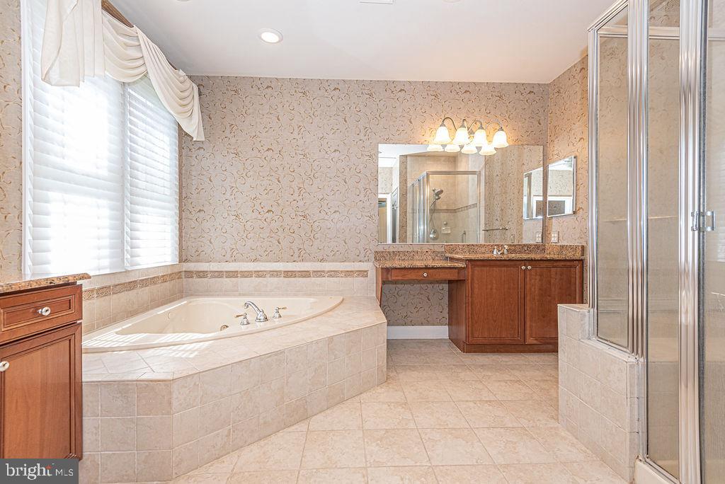 GLEN RIDDLE - Residential