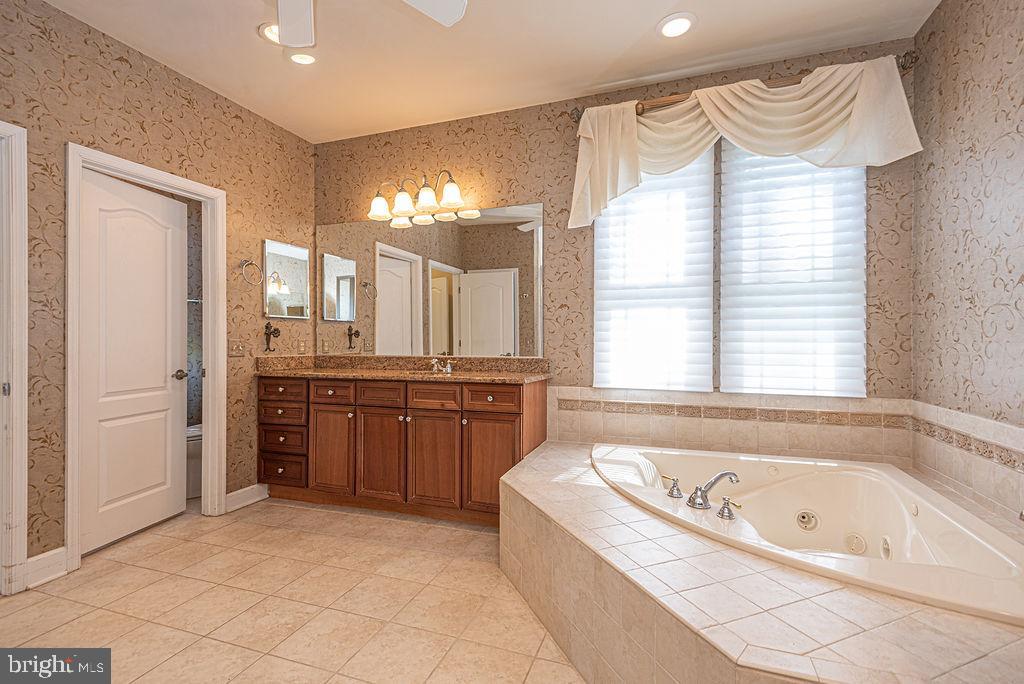 GLEN RIDDLE - Residential