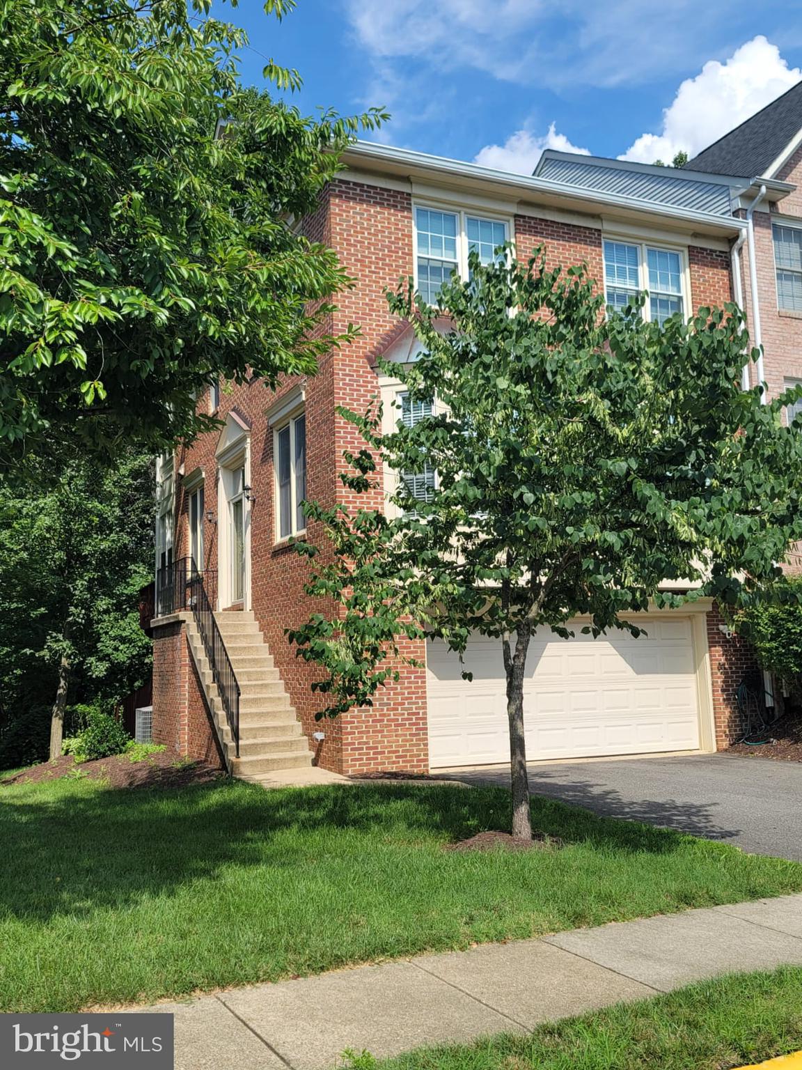 KINGSTOWNE - Residential Lease