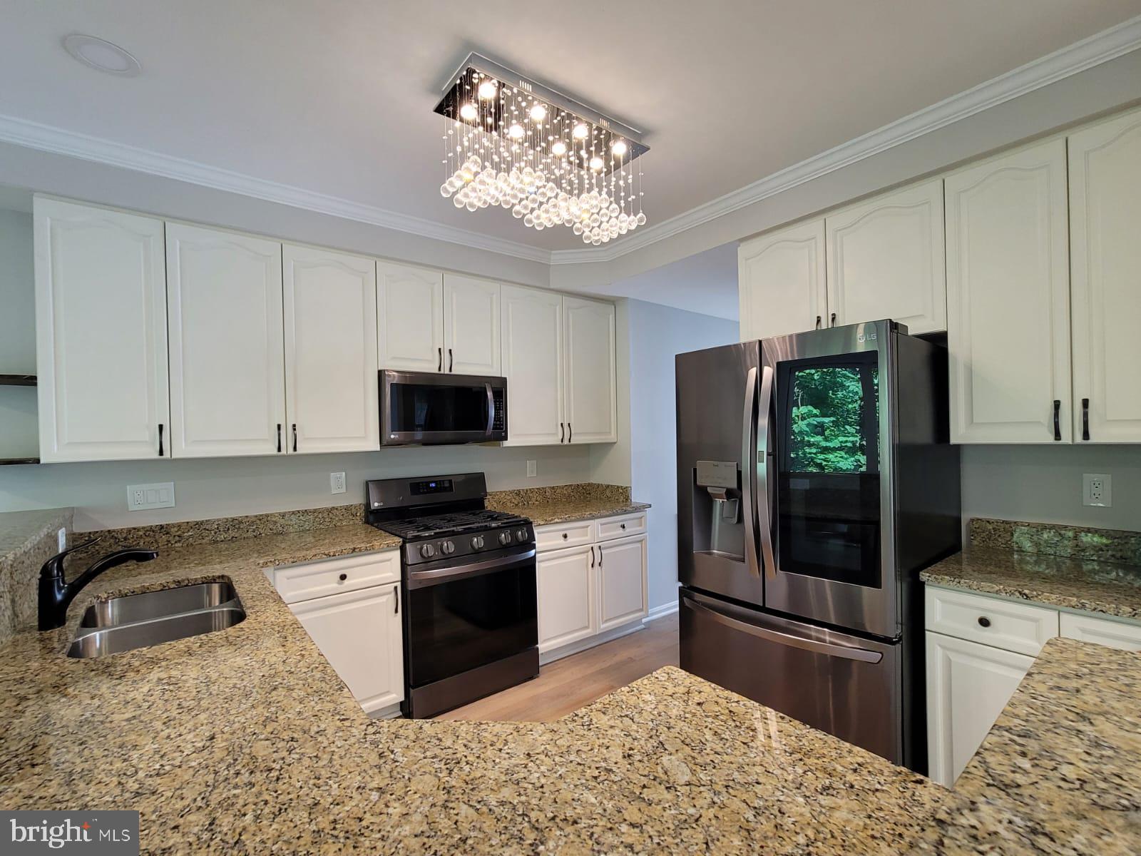 KINGSTOWNE - Residential Lease