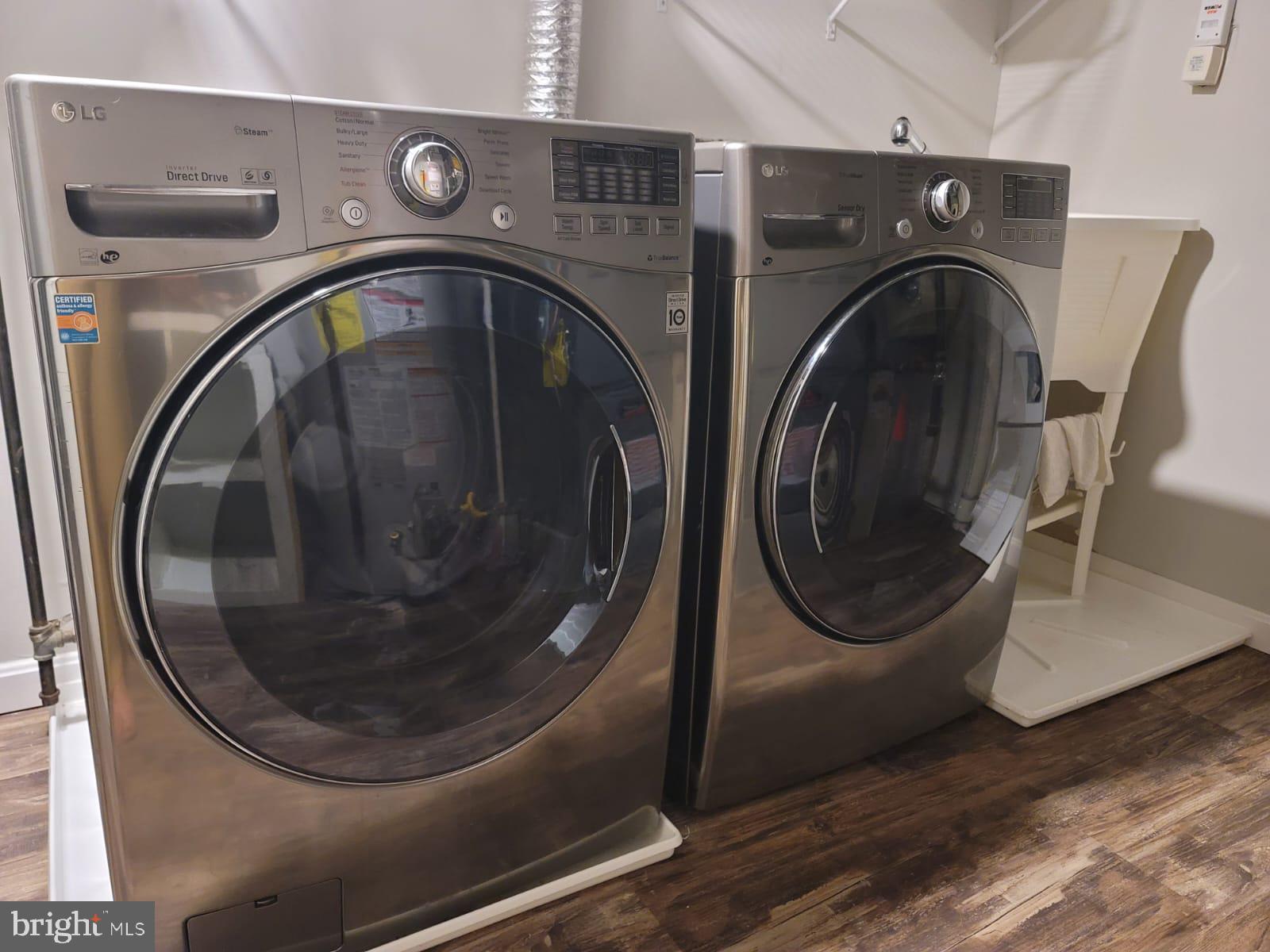 KINGSTOWNE - Residential Lease