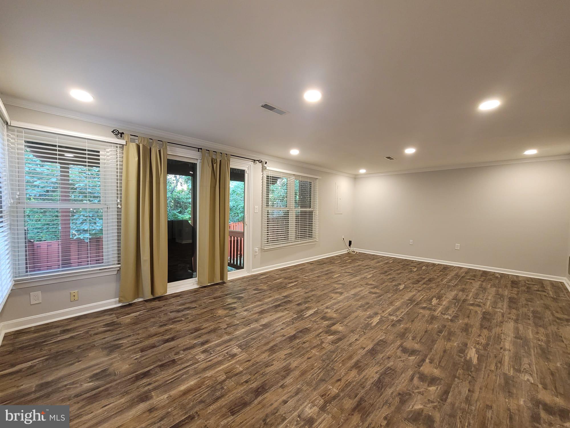 KINGSTOWNE - Residential Lease