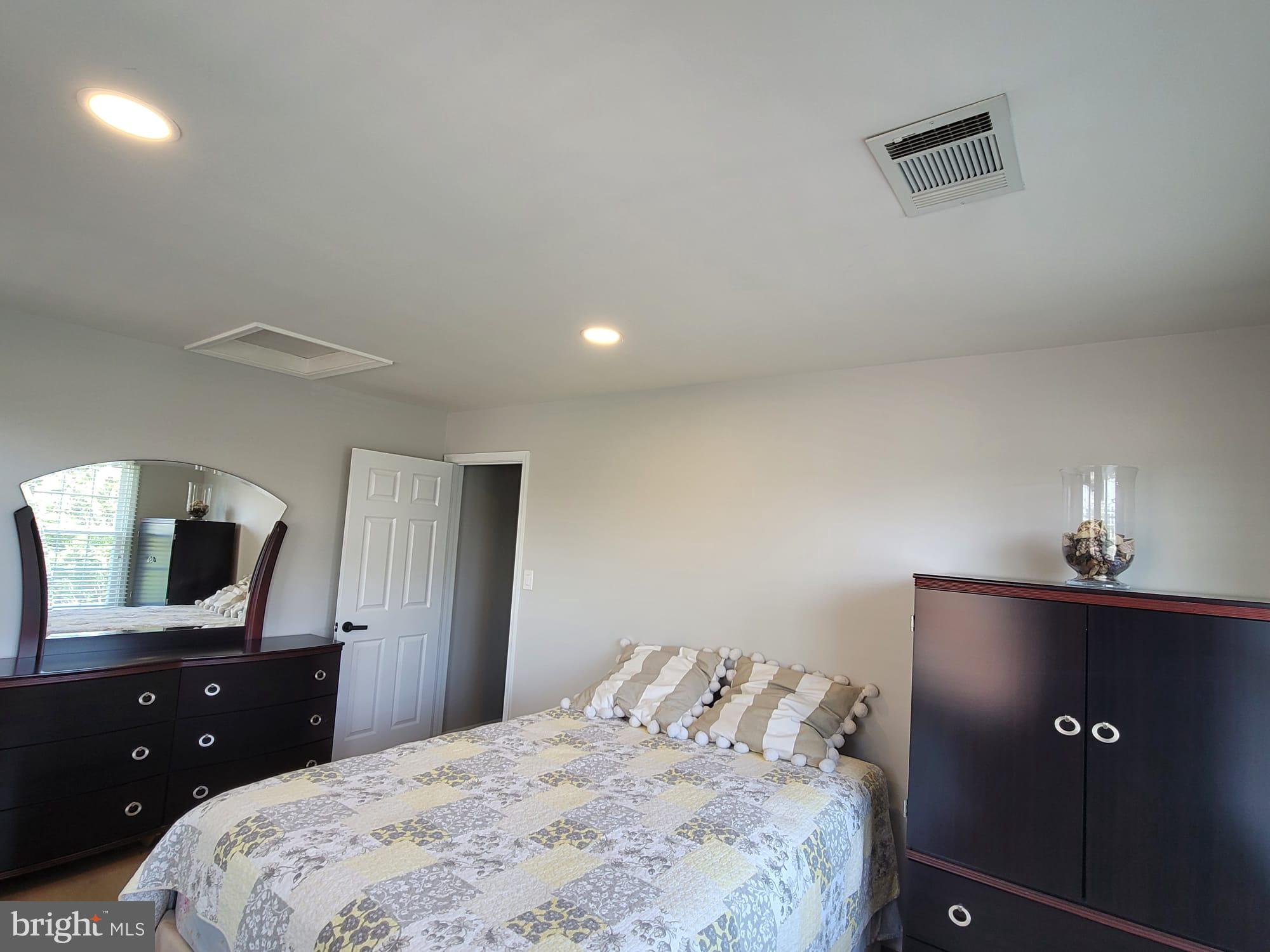 KINGSTOWNE - Residential Lease