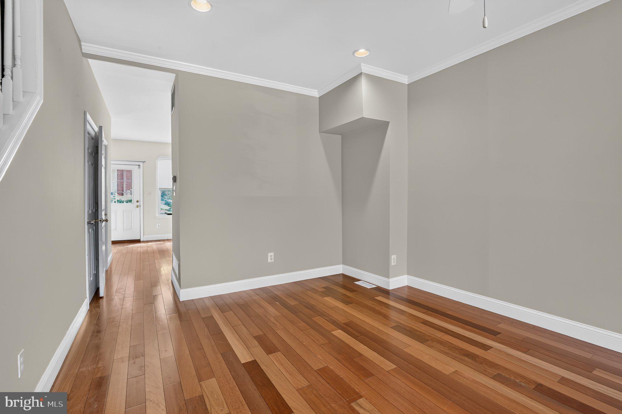 2813 OGDEN STREET