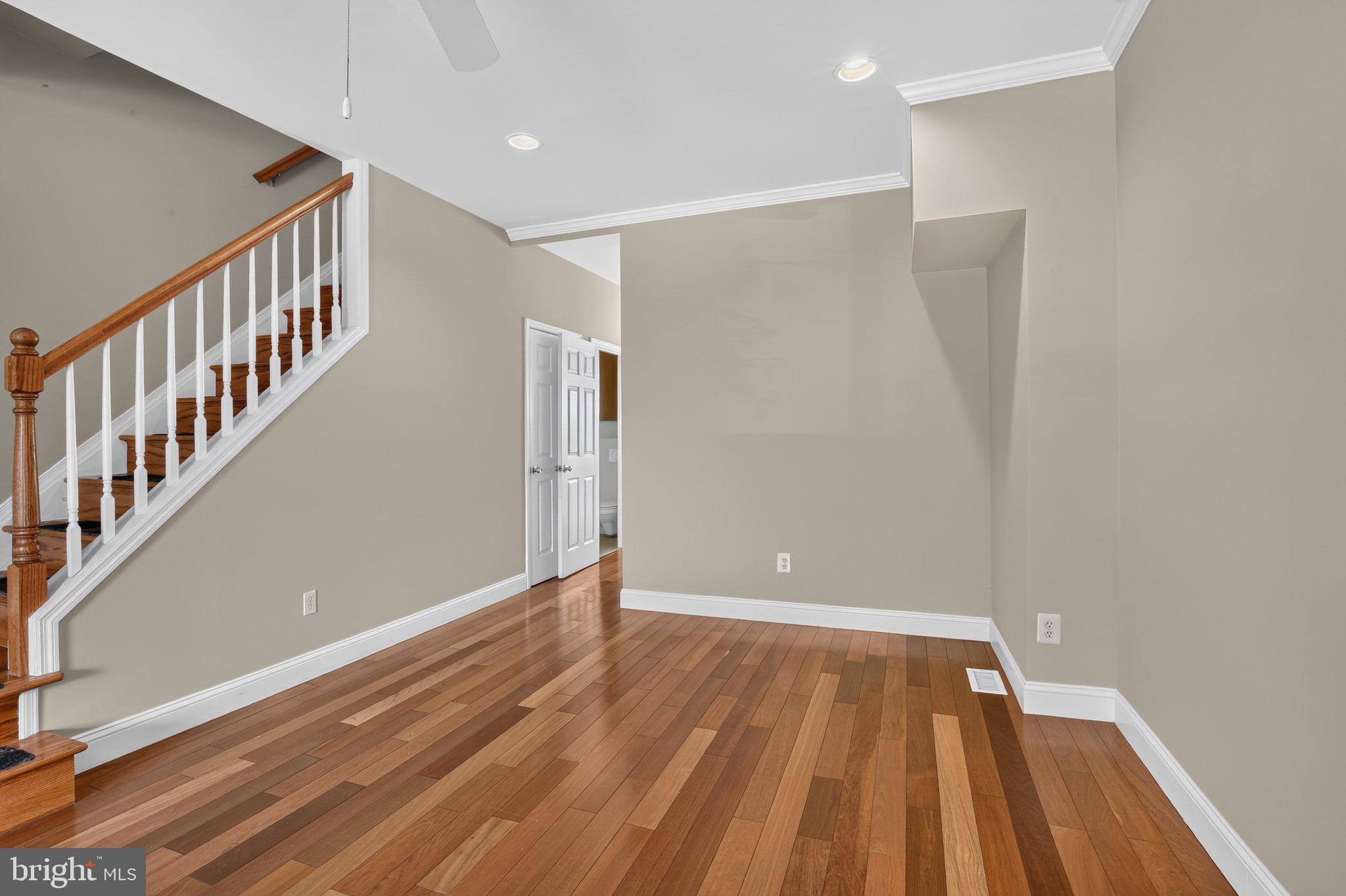 2813 OGDEN STREET