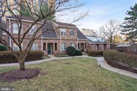 Photo of 11735 Bowman Green Drive, RESTON, VA 20190 (MLS # VAFX2288054)