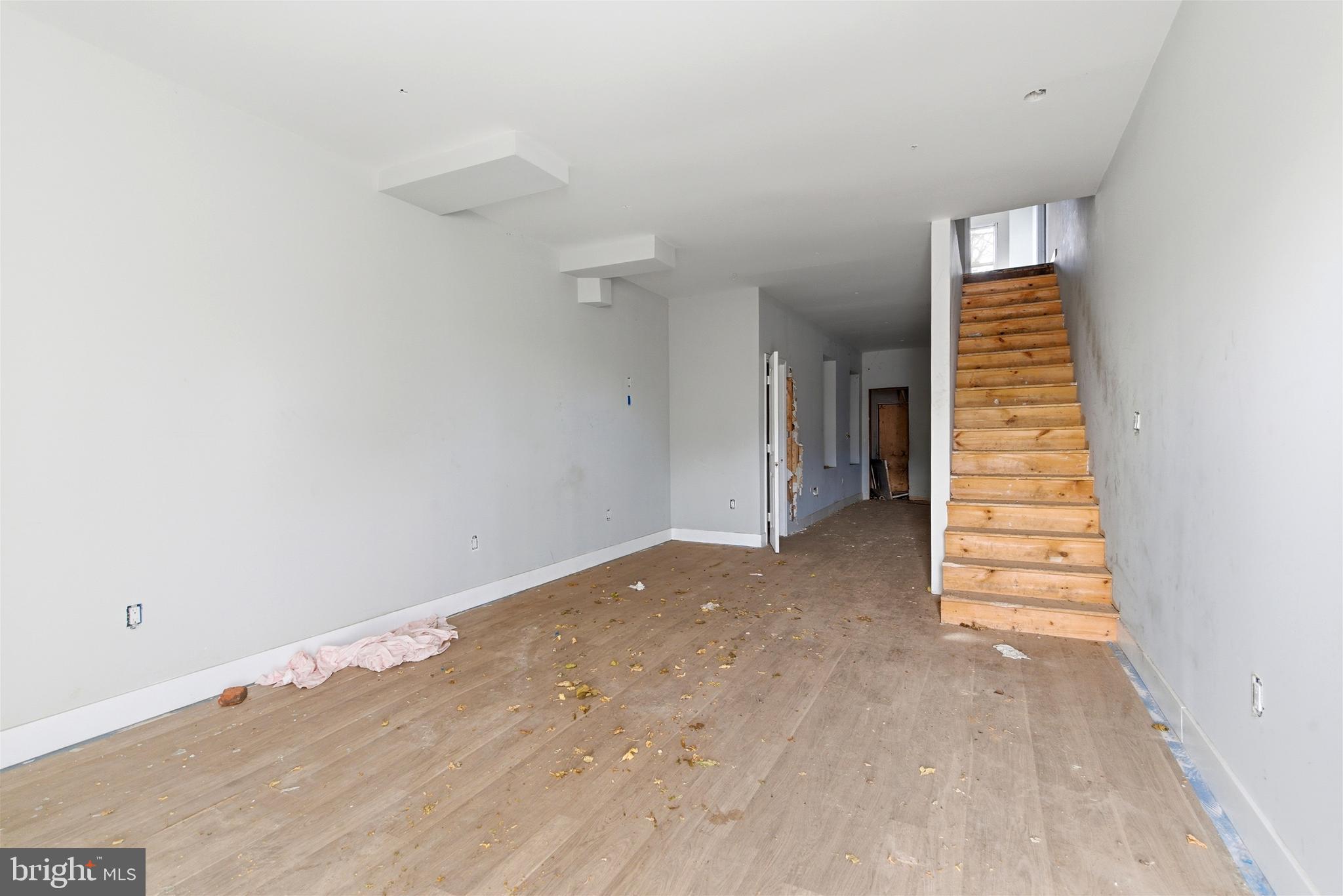 MANTUA - Residential