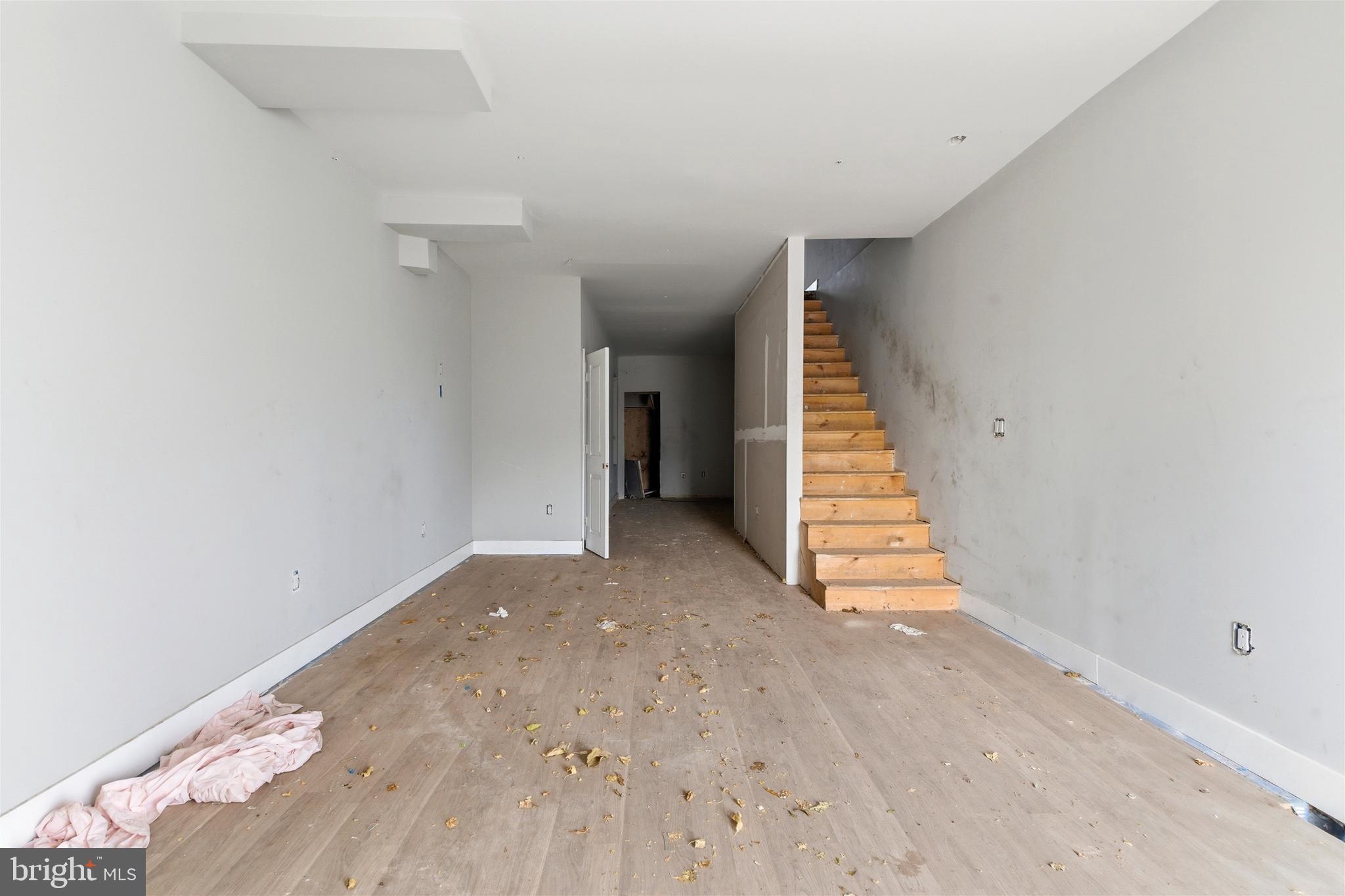 MANTUA - Residential