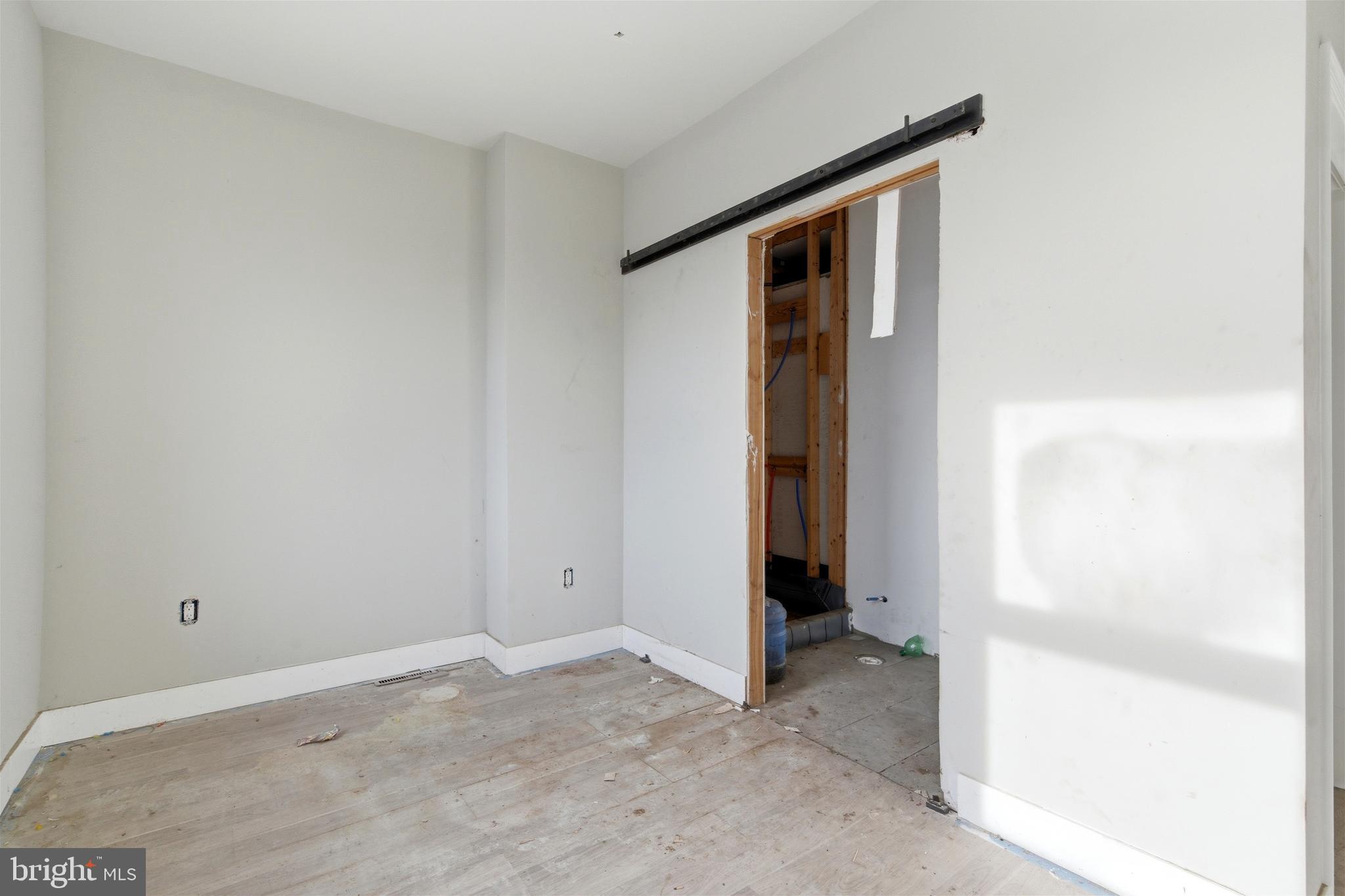 MANTUA - Residential