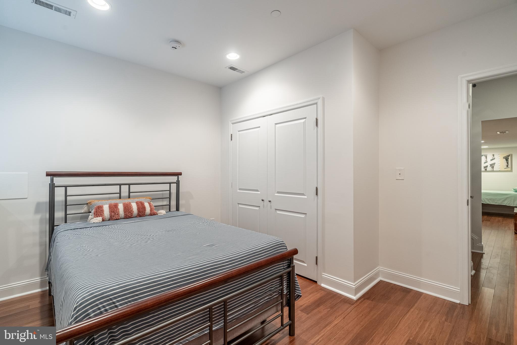 GRADUATE HOSPITAL - Residential