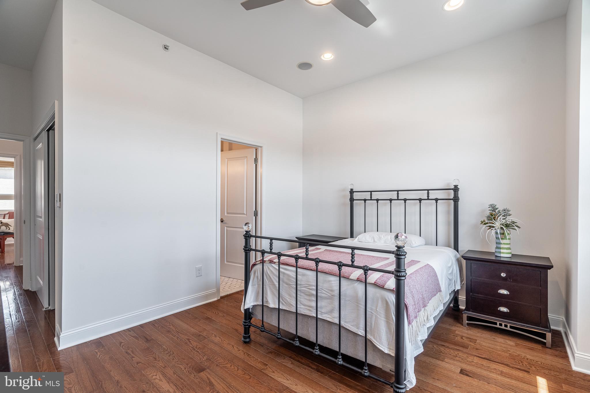 GRADUATE HOSPITAL - Residential