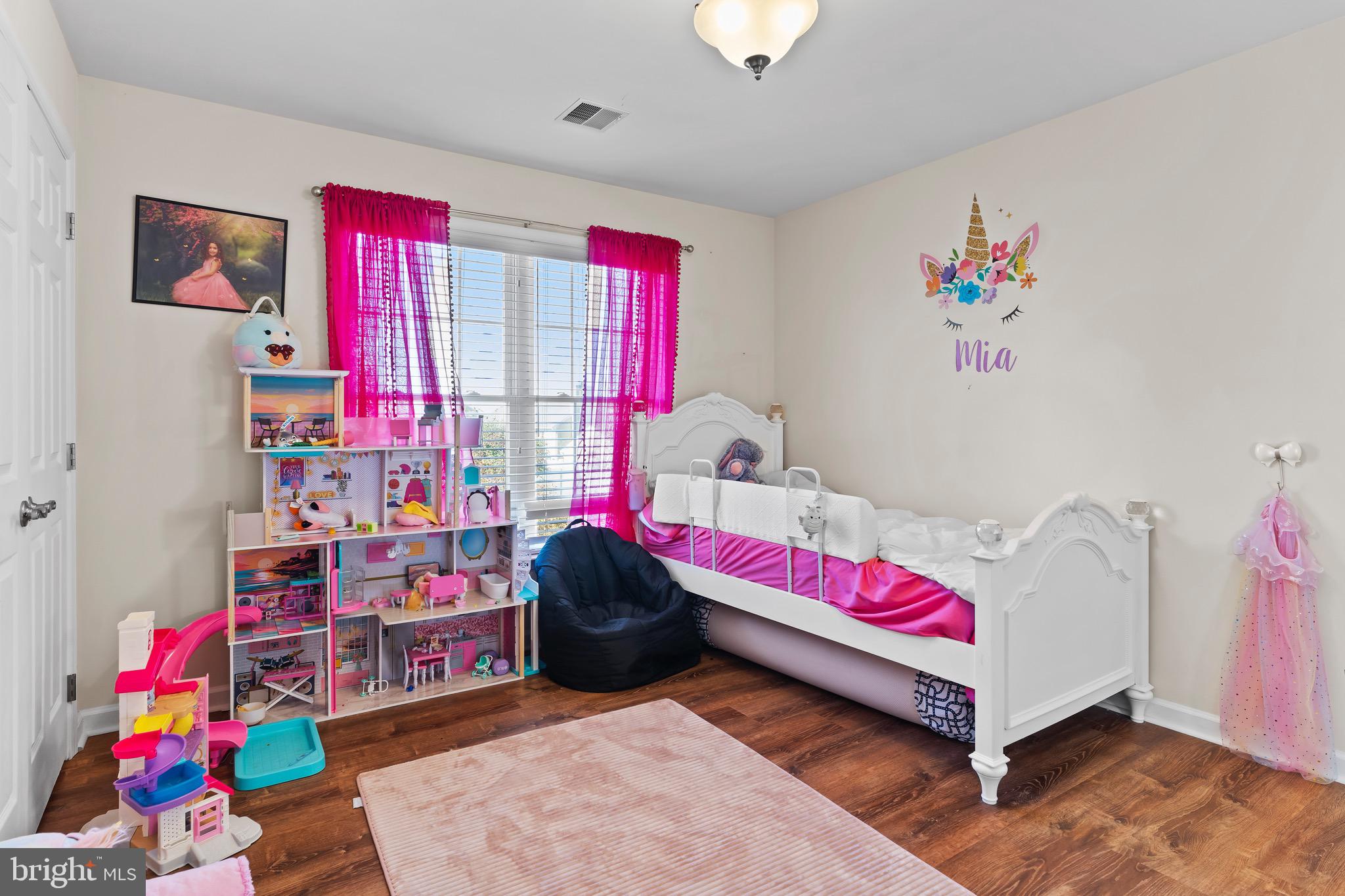 HOLLY HILLS - Residential