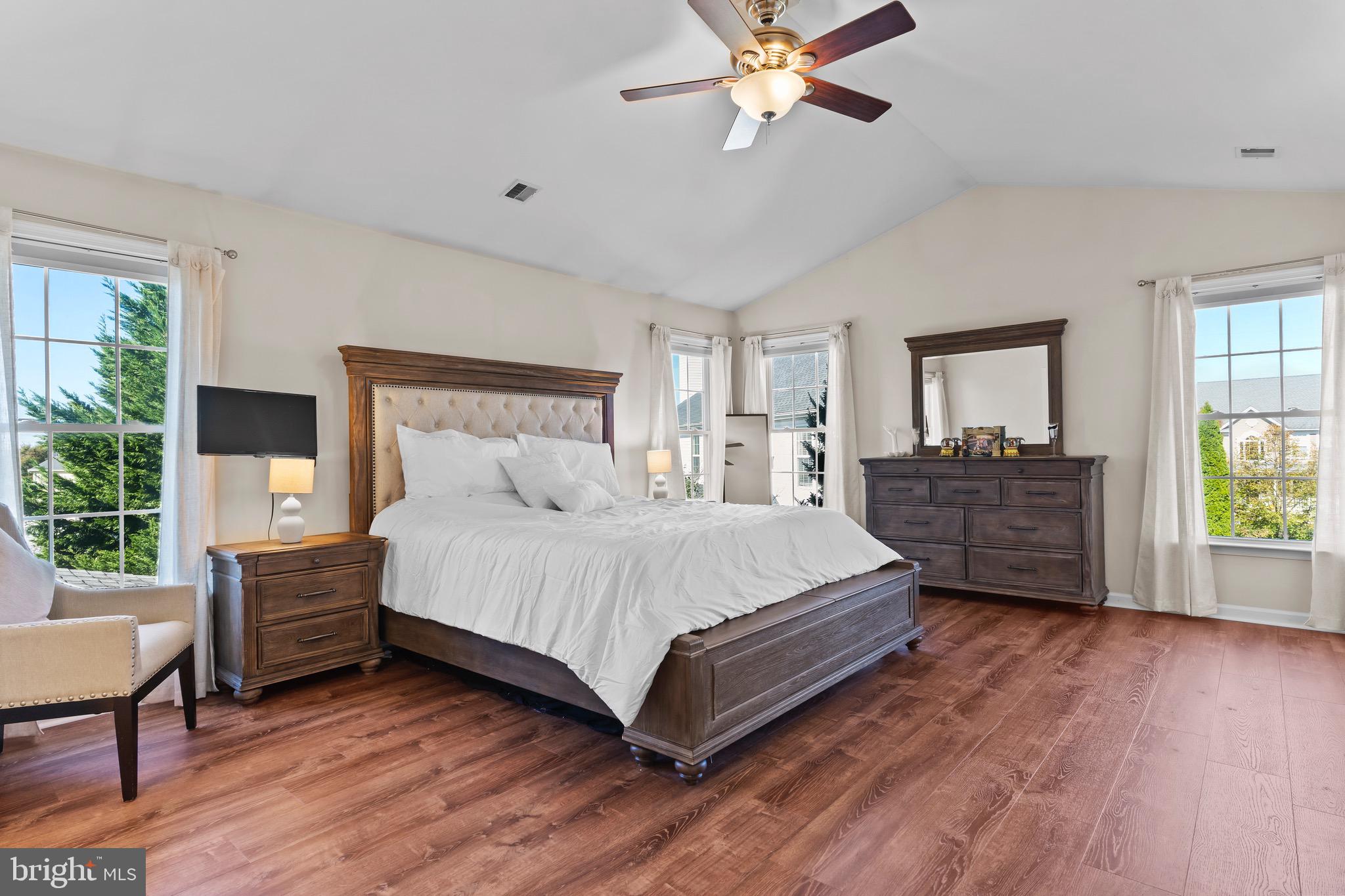 HOLLY HILLS - Residential