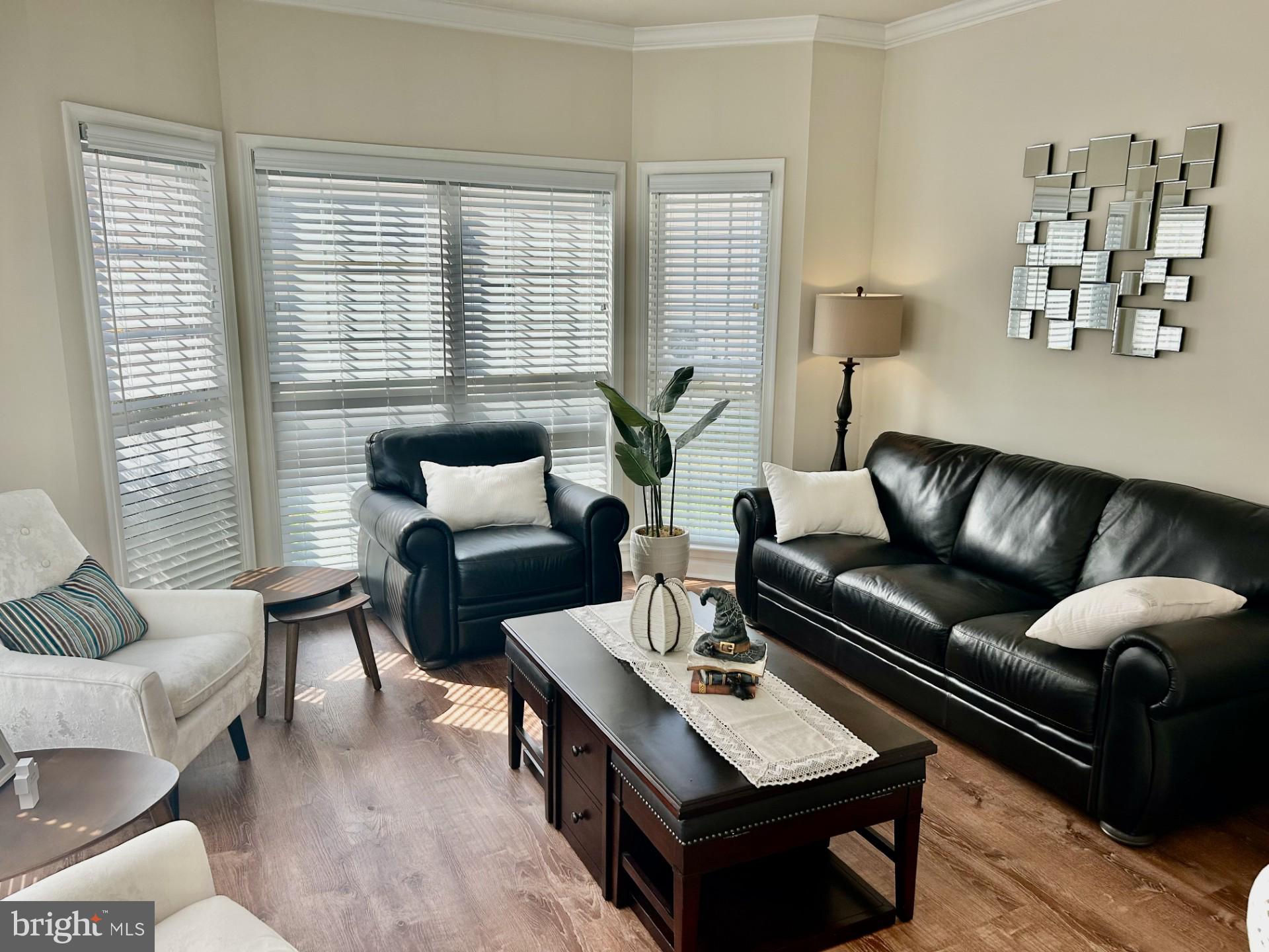 HOLLY HILLS - Residential