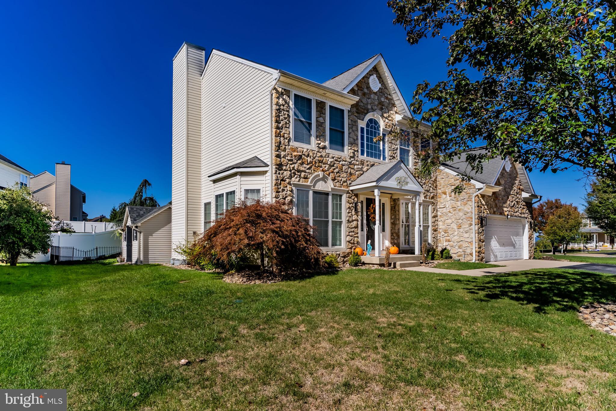 HOLLY HILLS - Residential