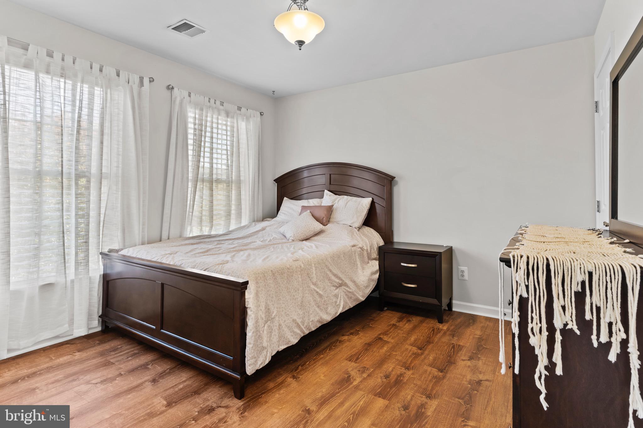 HOLLY HILLS - Residential