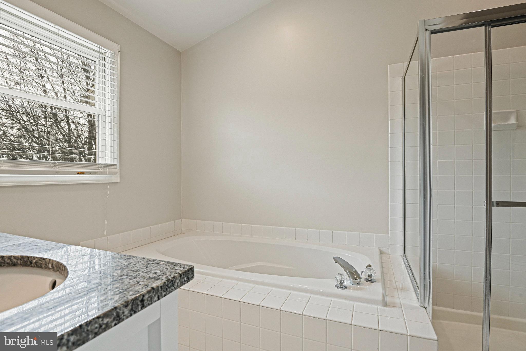 ASHBURN FARM - Residential