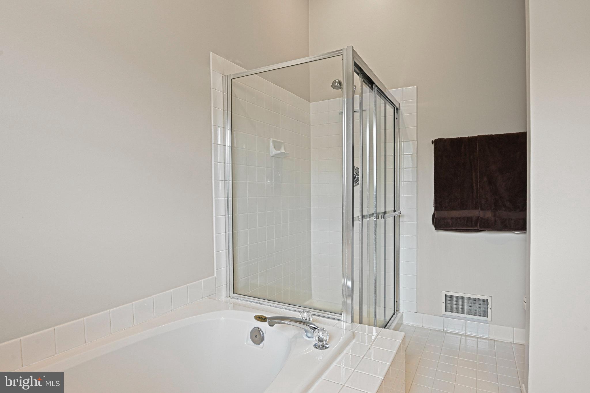 ASHBURN FARM - Residential