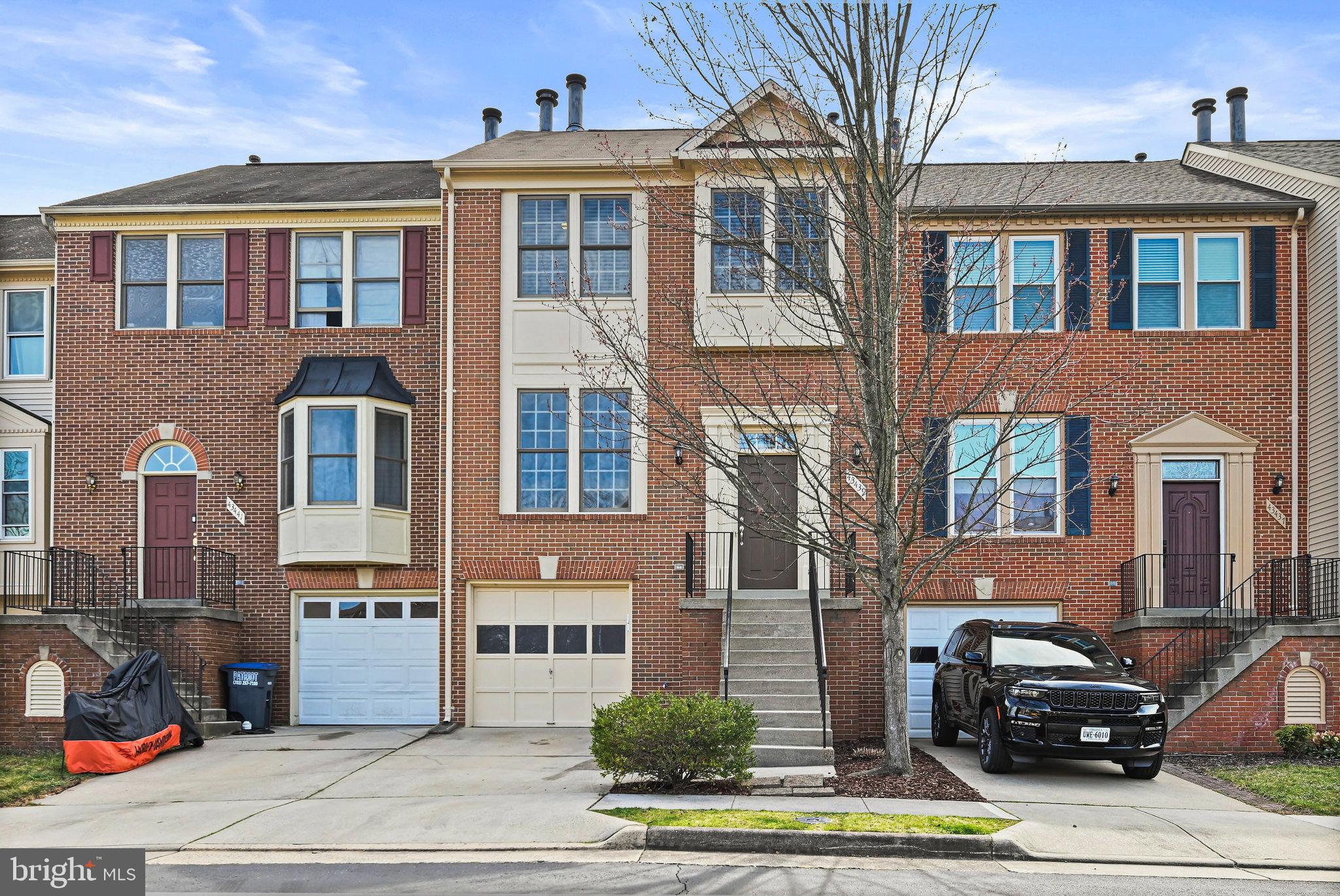 ASHBURN FARM - Residential