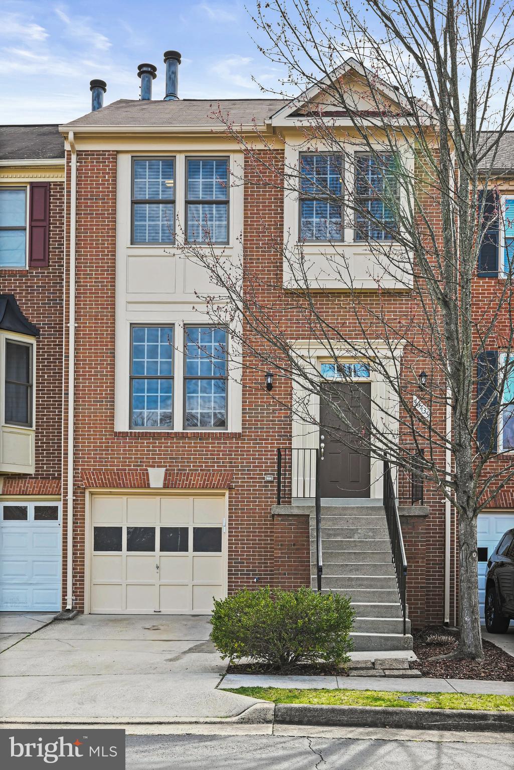 ASHBURN FARM - Residential