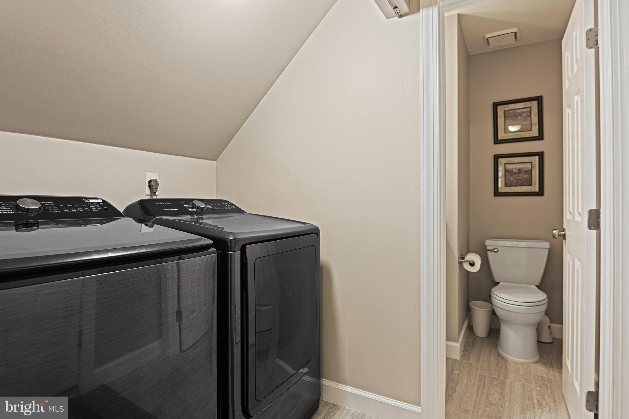 ASHBURN FARM - Residential