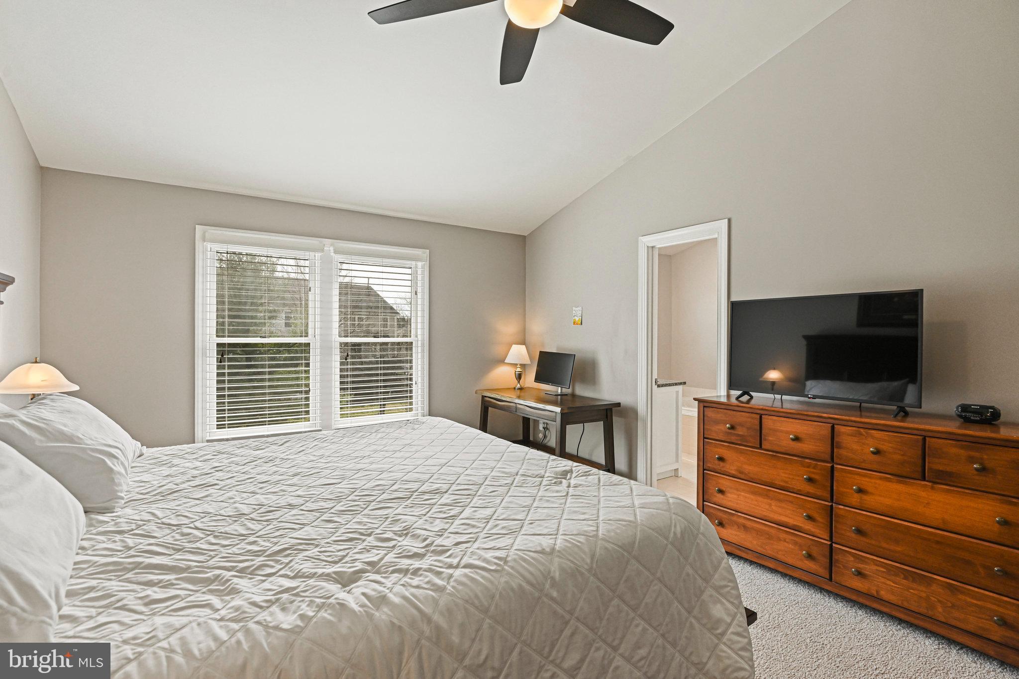 ASHBURN FARM - Residential