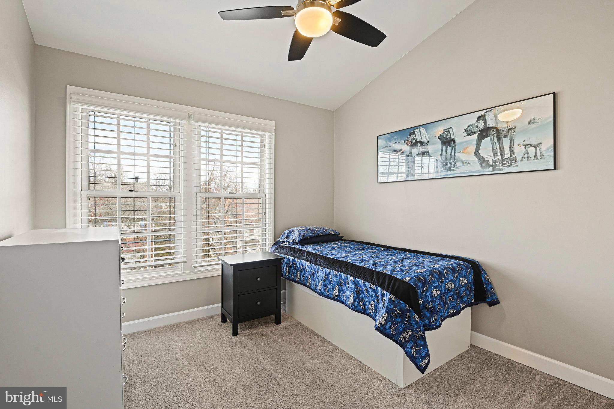 ASHBURN FARM - Residential