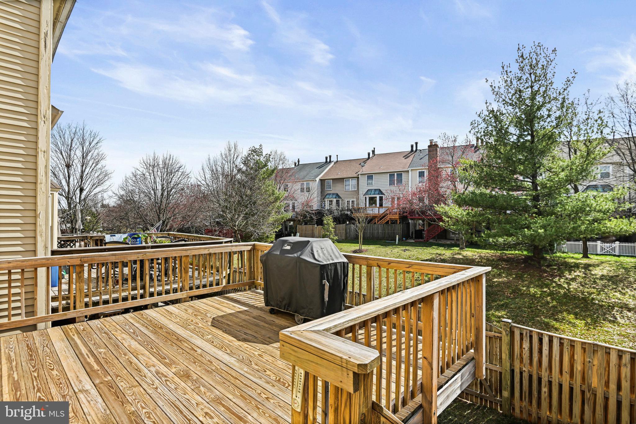 ASHBURN FARM - Residential