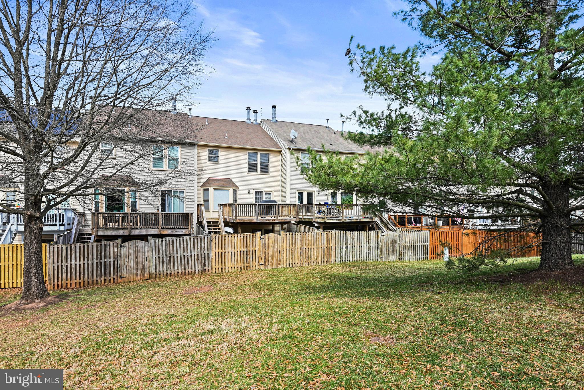 ASHBURN FARM - Residential