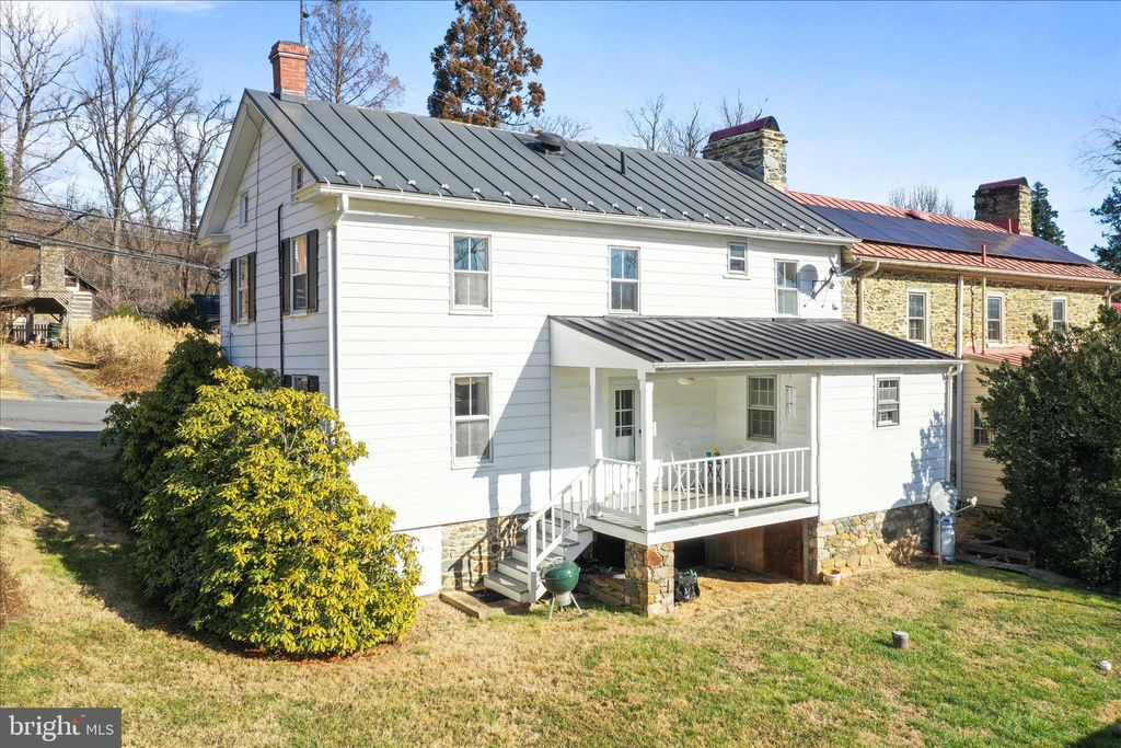 Photo of 33675 Snickersville Turnpike, BLUEMONT, VA 20135 (MLS # VALO2113774)