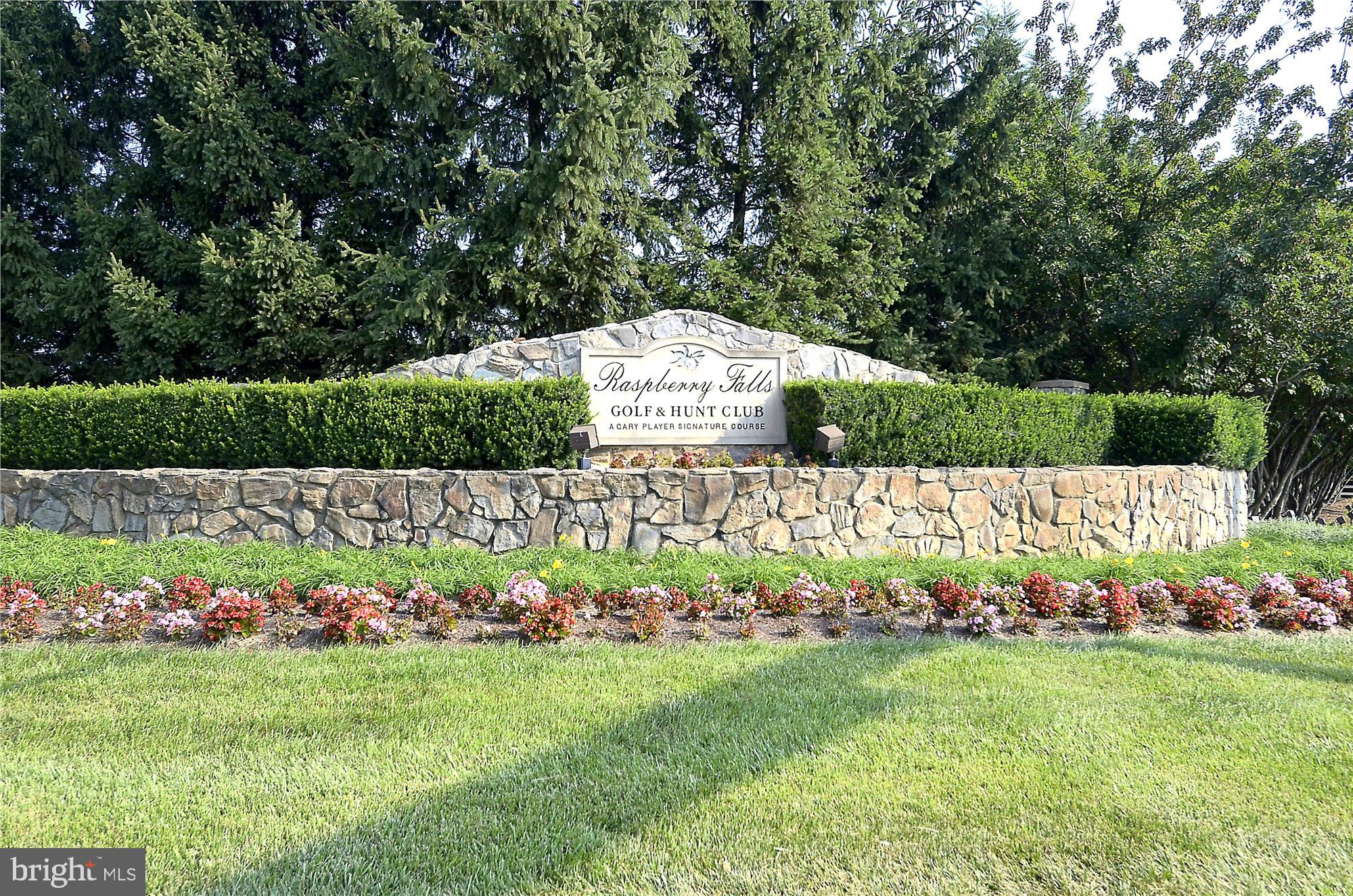 RASPBERRY FALLS - Residential