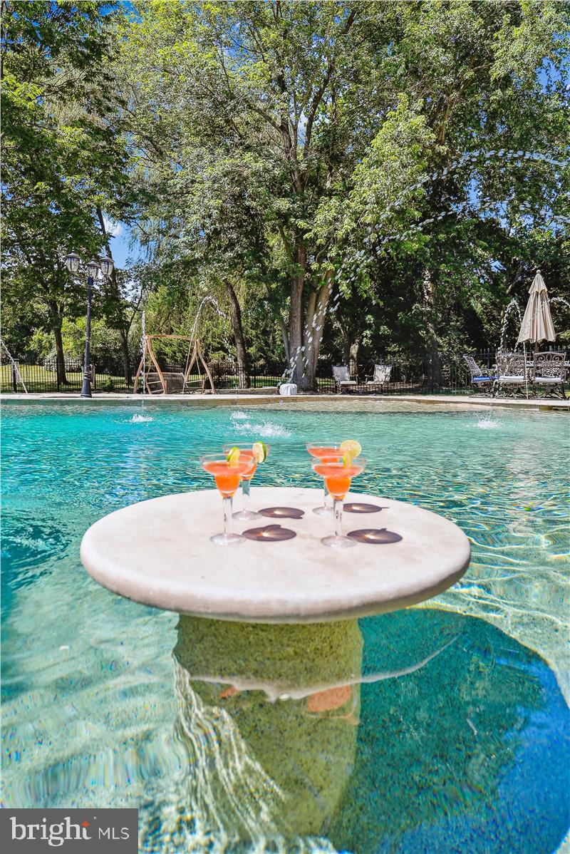 RASPBERRY FALLS - Residential