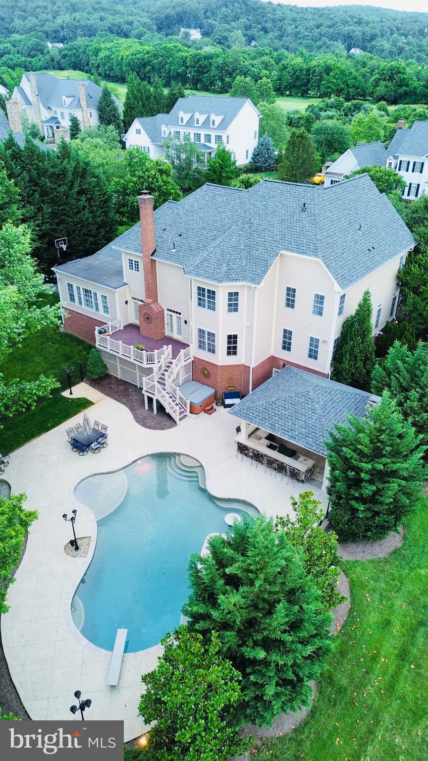 RASPBERRY FALLS - Residential