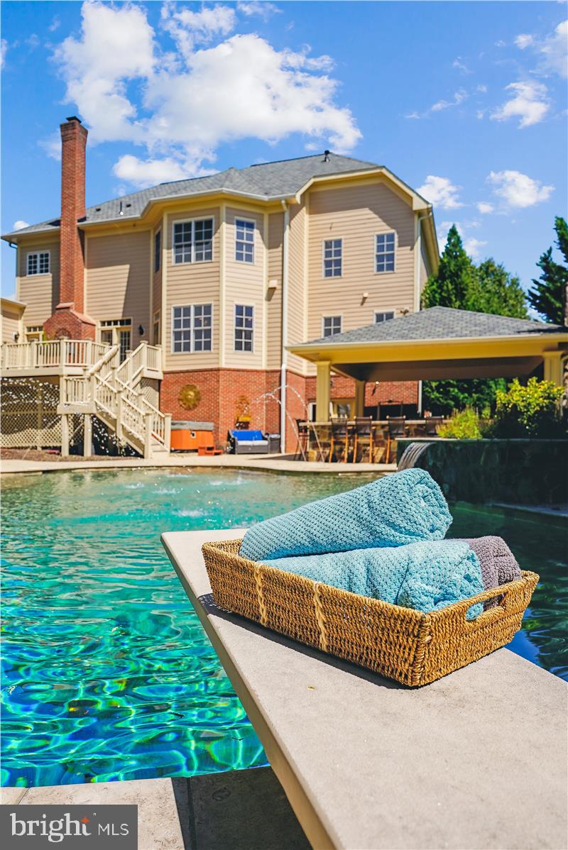 RASPBERRY FALLS - Residential