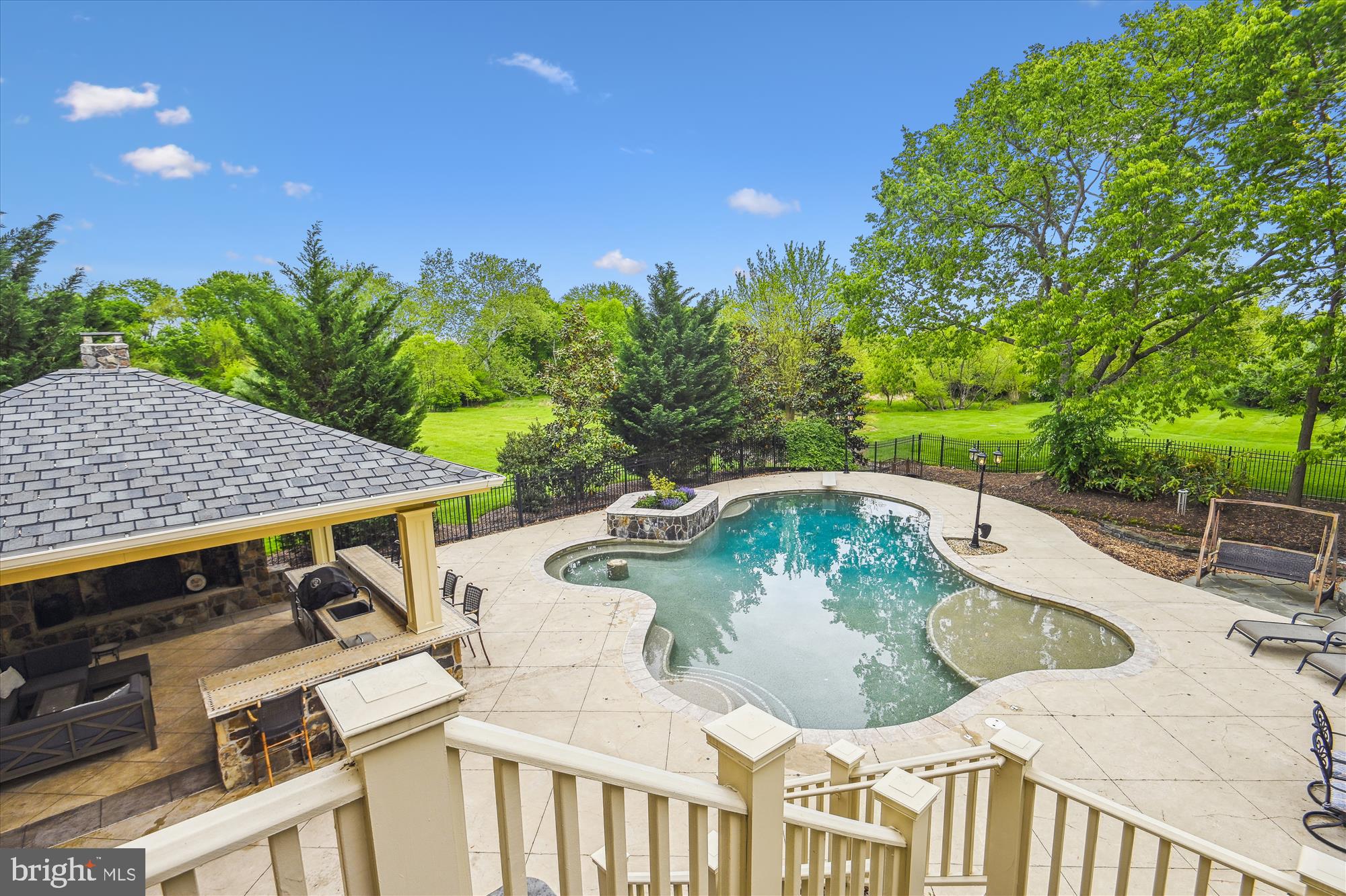 RASPBERRY FALLS - Residential